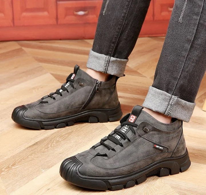 Men's winter wool leather boots are fashionable warm boots