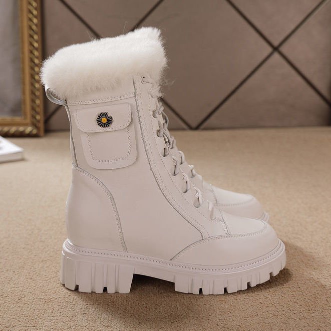 THE LATEST FASHION SNOW BOOTS 2024